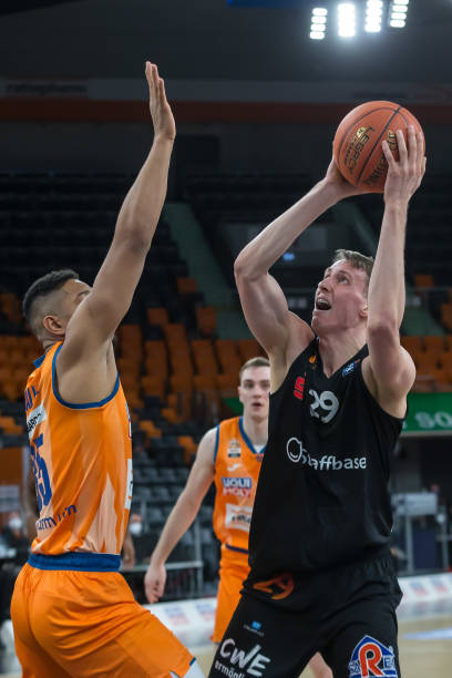 一波精彩的 一波精彩的