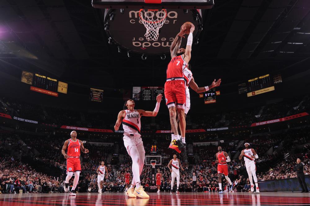 为球队增添 为球队增添